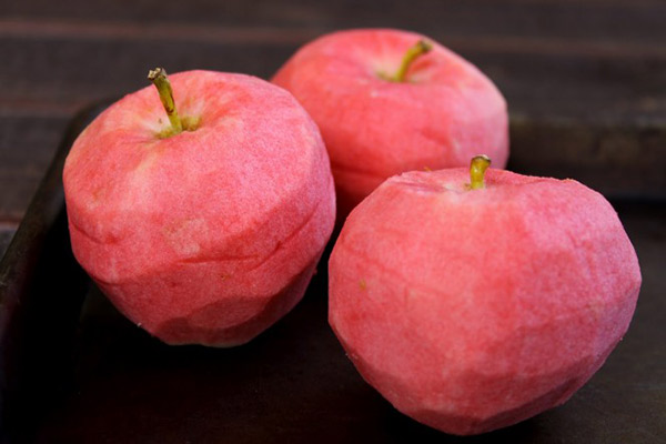 Μήλο με ροζ σάρκα