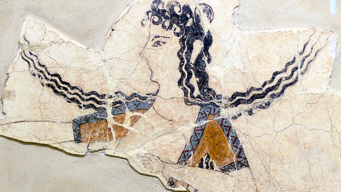 «Η χορεύτρια», τοιχογραφία στην Κνωσό, (1600–1450 B.C.E.), που μοιάζει πολύ με τις Μυκηναίες (παραπάνω).